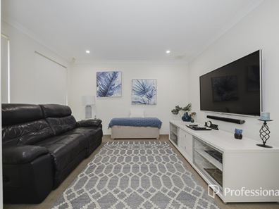 11 Myall Fairway, Clarkson WA 6030
