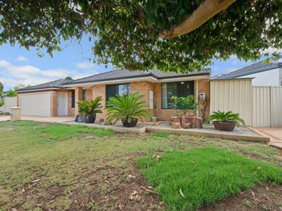 22A Hunt Street, Thornlie WA 6108