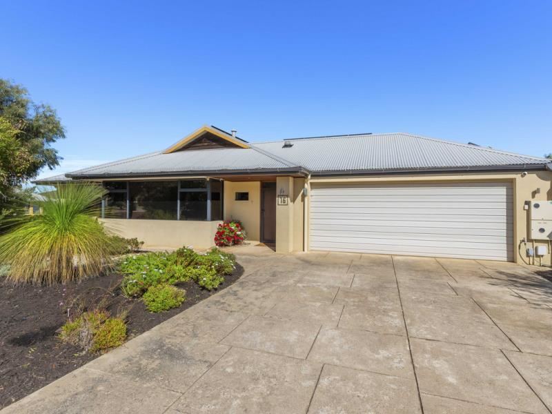 16 Sinclair Vista, Lakelands
