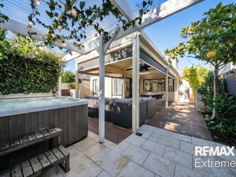 34 Masthead Close, Jindalee WA 6036