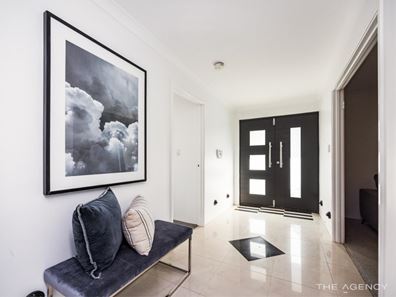 2 Valley Views Drive, Landsdale WA 6065
