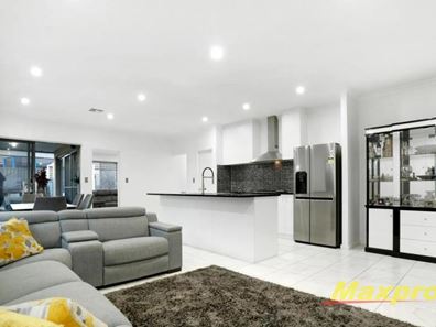 5 Nesbit Drive, Haynes WA 6112