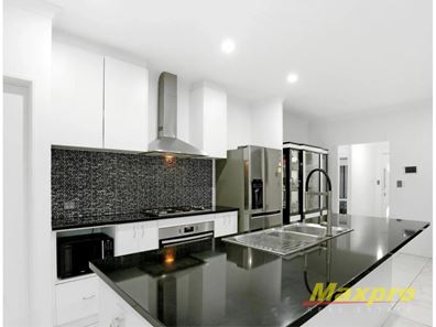 5 Nesbit Drive, Haynes WA 6112