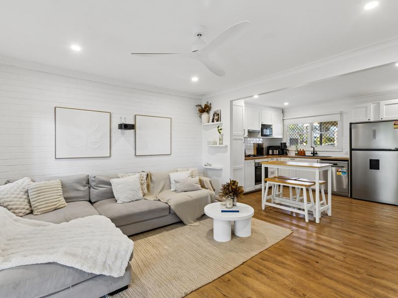 55B BURNHAM WAY, Girrawheen WA 6064