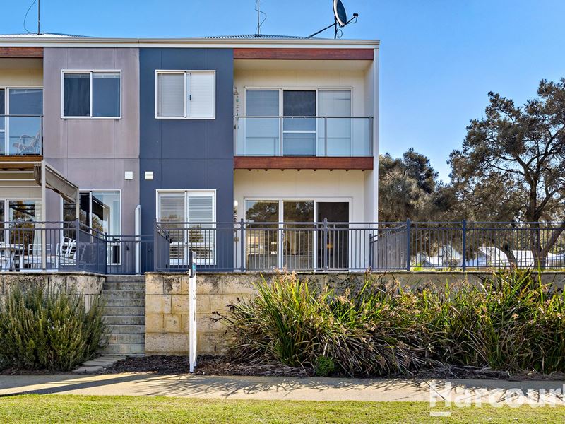 18/15 Kardan Loop, Falcon