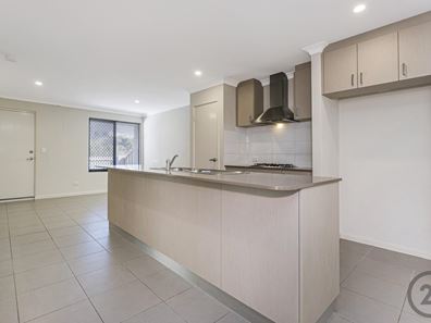 11 Tamarind Lane, Halls Head WA 6210