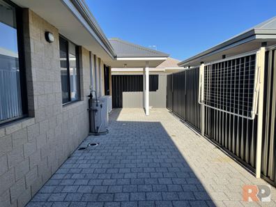 17B Lomond Way, Seville Grove WA 6112