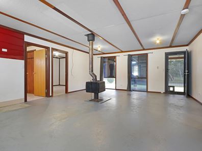 14 Railway Avenue, North Dandalup WA 6207