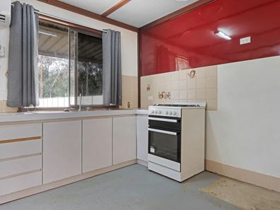 14 Railway Avenue, North Dandalup WA 6207