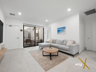 8/3 Garston Way, North Coogee WA 6163