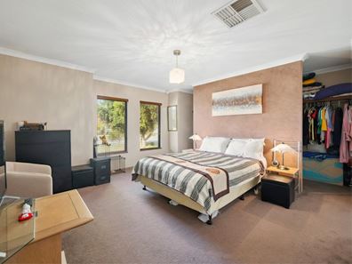 9 Fellowship Link, Atwell WA 6164