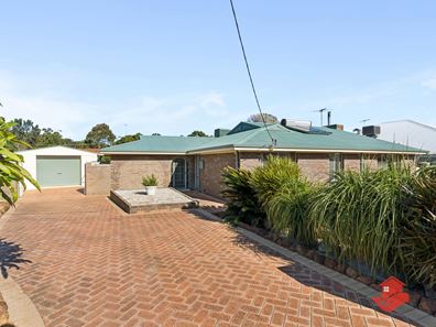 32 Owtram Road, Armadale WA 6112