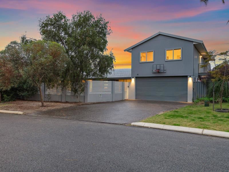 2 Campion Crescent, Attadale