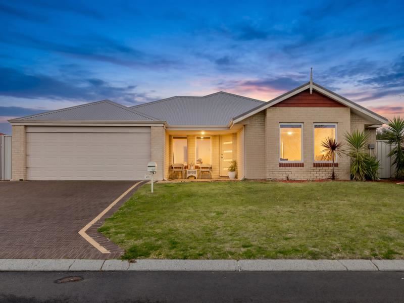 69 The Boulevard, Australind WA 6233