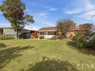 32 Janet Road, Safety Bay WA 6169
