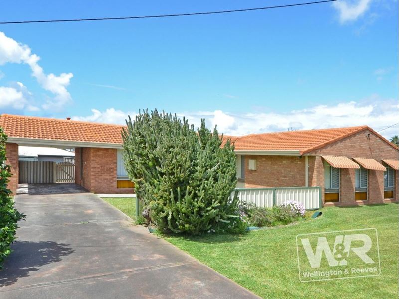 12 Beaufort Road, Yakamia WA 6330