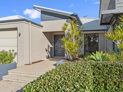 404 Kingsway, Landsdale WA 6065