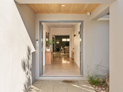 404 Kingsway, Landsdale WA 6065