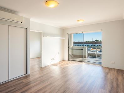 20/2 Royston Link, Butler WA 6036