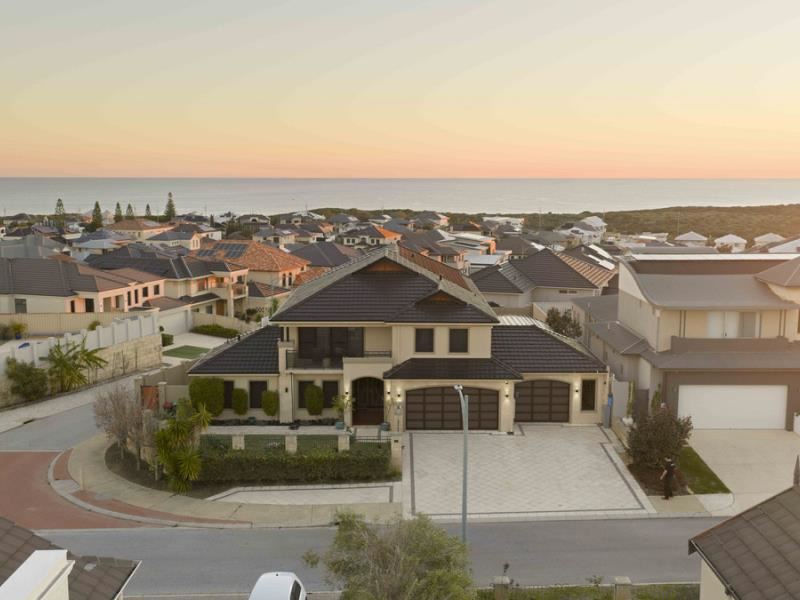 30 Romano Crescent, Iluka WA 6028