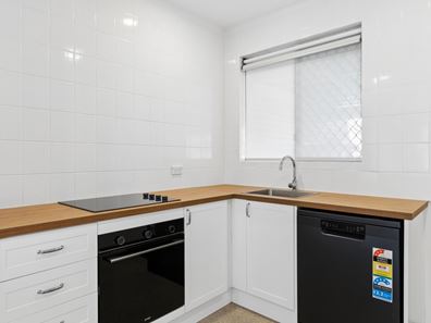 17 Drake Way, Morley WA 6062