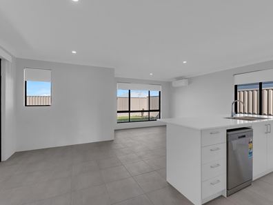 28 Navajo Road, Karnup WA 6176