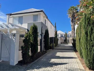 54B Deanmore Road, Scarborough WA 6019