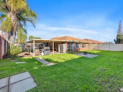 14 Hastie Close, Brookdale WA 6112
