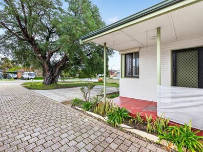 24 Eureka Road, Wilson WA 6107