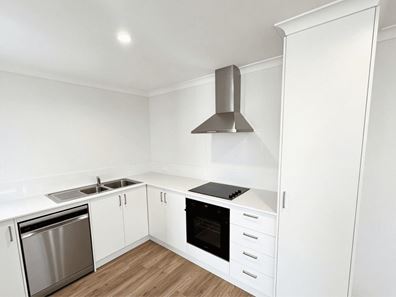 23/22 Old Pinjarra Rd, Greenfields WA 6210