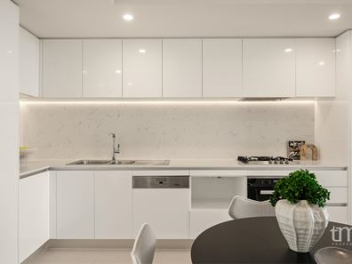 61/7 Davies Road, Claremont WA 6010