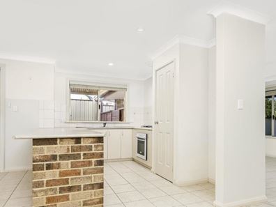 15 Premier Circle, Dongara WA 6525