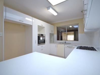 9 Monota Avenue, Shelley WA 6148