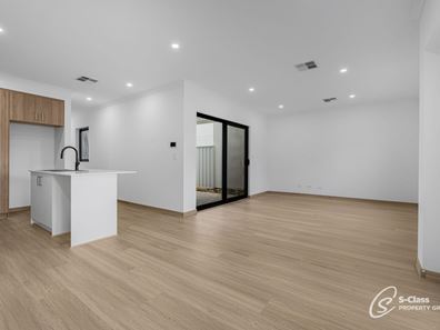 2/1 Webber Street, Willagee WA 6156