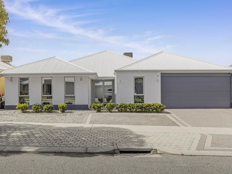 19 Bronze Street, Eglinton WA 6034