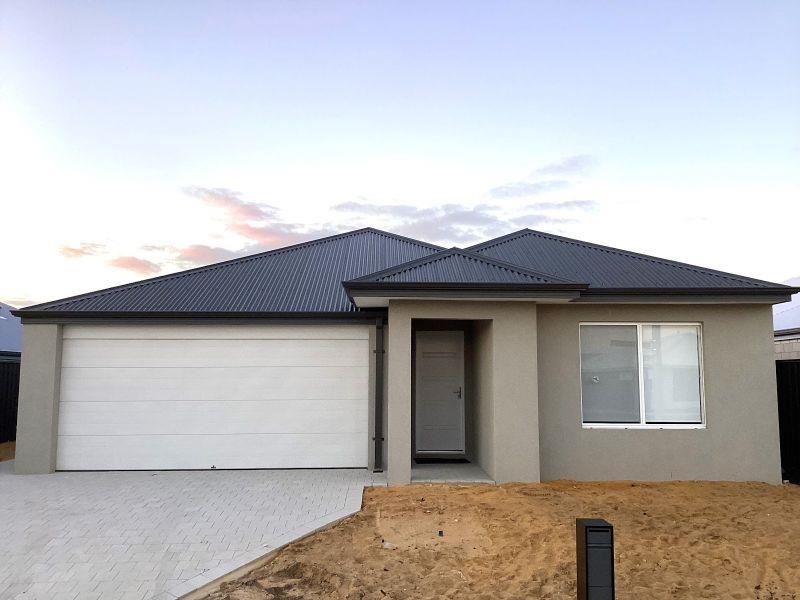 14 Orchardleigh  Boulevard, Lakelands WA 6180