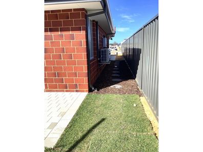 14 Orchardleigh  Boulevard, Lakelands WA 6180