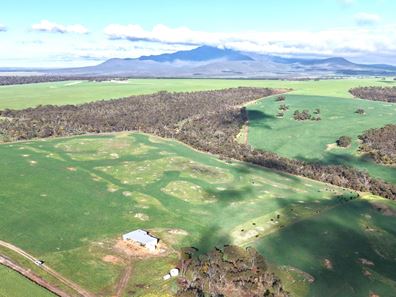 1 Yungermere  Road, Gnowellen WA 6328