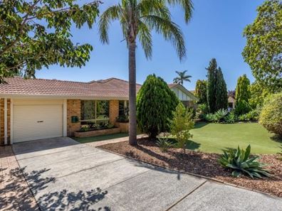 62 The Crest, Woodvale WA 6026