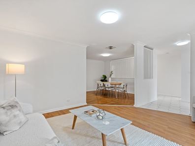 14 Leiden Place, Forrestfield WA 6058