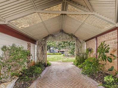 15 McKivett Crescent, Leeming WA 6149