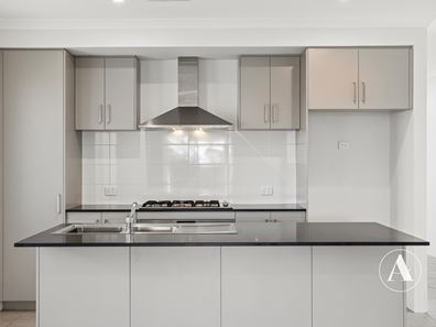8 Swainsona Road, Henley Brook WA 6055