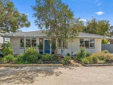 70 Heath Road, Kalamunda WA 6076