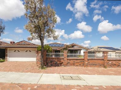 34 Golf Links Drive, Carramar WA 6031