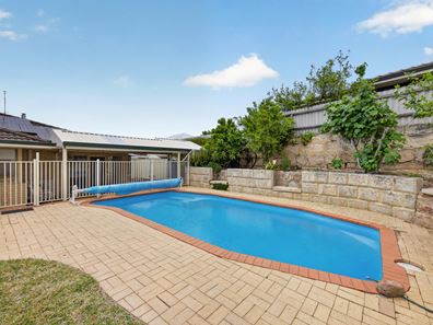 24 Hopkins Way, Spearwood WA 6163