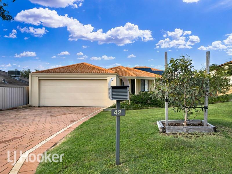 42 Coatbridge Circuit, Kinross WA 6028