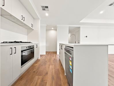 60 Rathbone Dve, Forrestdale WA 6112