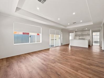 60 Rathbone Dve, Forrestdale WA 6112