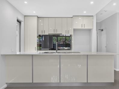 2/164 Baden Street, Joondanna WA 6060