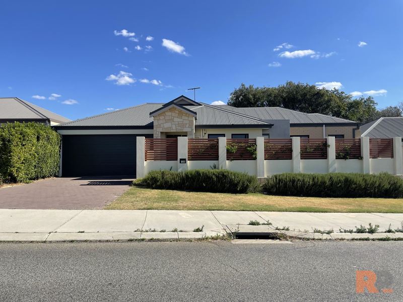 120 Shiraz Boulevard, Pearsall